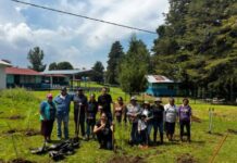Alfonso Martínez acompaña a vecinas y vecinos de Atécuaro en jornada de reforestación