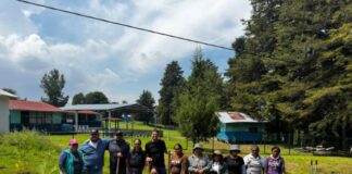 Alfonso Martínez acompaña a vecinas y vecinos de Atécuaro en jornada de reforestación