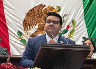 Toño Carreño, al responder al Quinto Informe de Gobierno, pidió un cierre de sexenio en paz para los michoacanos