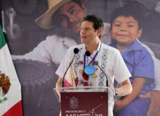 Alfonso Martínez destaca el orgullo de celebrar en Morelia las tradiciones artesanales de Michoacán