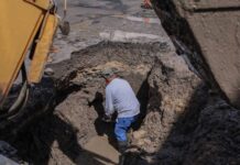 Ooapas repara socavón en Lomas del Valle y sustituye tramo de drenaje dañado