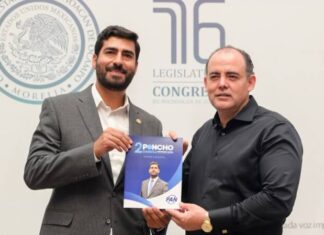 Poncho Chávez entrega Segundo Informe de Actividades Legislativas ante la Mesa Directiva del Congreso