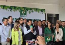 PVEM abre las puertas a Carlos Torres Piña; lo recibe Ernesto Núñez como familia verde rumbo a 2027