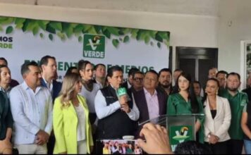 PVEM abre las puertas a Carlos Torres Piña; lo recibe Ernesto Núñez como familia verde rumbo a 2027