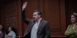 Toño Mendoza respalda iniciativa de Claudia Sheinbaum sobre nacionalidad única para gobernar