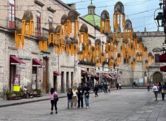 Morelia se viste de tradición para celebrar el Día de Muertos