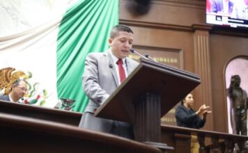 Presenta Vicente Gómez iniciativa para resolver laudos laborales en ayuntamientos