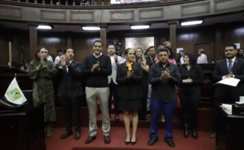 Congreso del Estado toma protesta a sindica y dos regidores del municipio de Chavinda