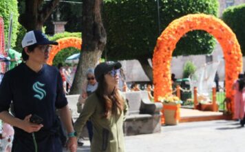 Reconocen turistas nacionales y extranjeros belleza y atractivos de Morelia